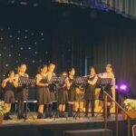 students playing the flute, clarinet or recorder